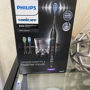 Philips Sonicare Diamondclean Smart Electric,Rechargeable Toothbrush 9300 Series